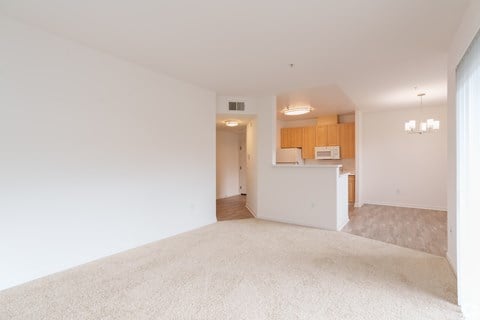 Floor plan for 1 bed, 1 bath, 671 sqft